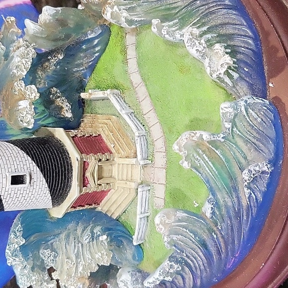 BRADFORD EXCHANGE - CAPE HATTERAS LIGHTHOUSE Lighthouse Is A Light - Picture 3 of 9